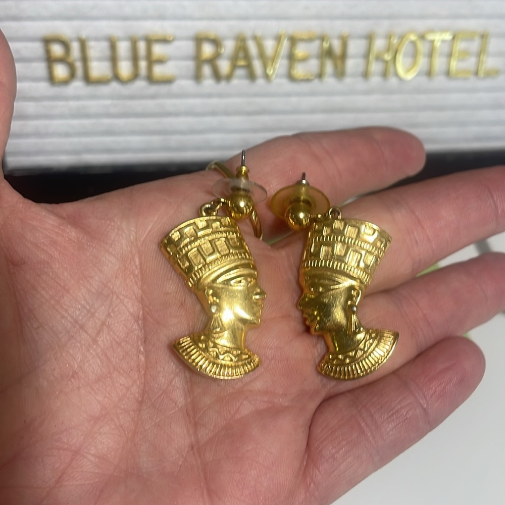Nefertiti Earrings